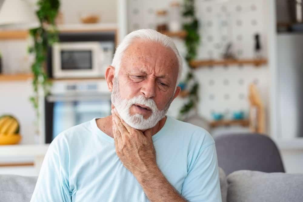 Throat Cancer ( လည်ချောင်းကင်ဆာ )
