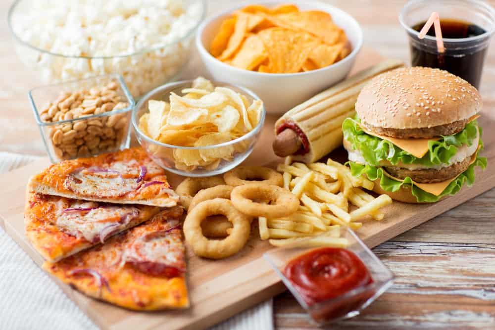 အသင့်စား အစာတွေfast food တွေက သင့်ကို ကလေးမရတာ ဖြစ်စေနိုင်သလား