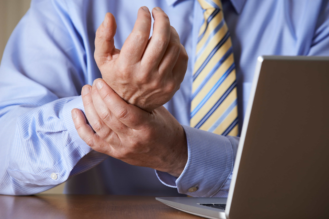 Carpal Tunnel Surgery (ကာပယ်လ်တန်နယ်လ်ရောဂါလက္ခဏာစု ခွဲစိတ်ကုသခြင်း)