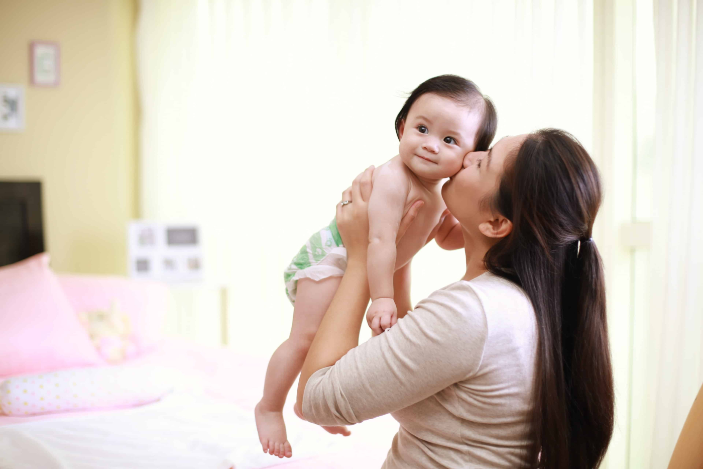 သင့်ကလေးကို moisturizer လိမ်းပေးဖို့ ဘာကြောင့်လိုအပ်တာလဲ