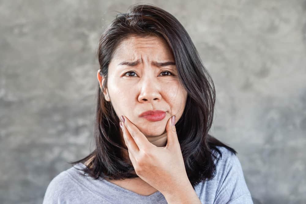Broken facial bone (ááťááşáážáŹáĄáááŻá¸ááťááŻá¸ááźááşá¸)