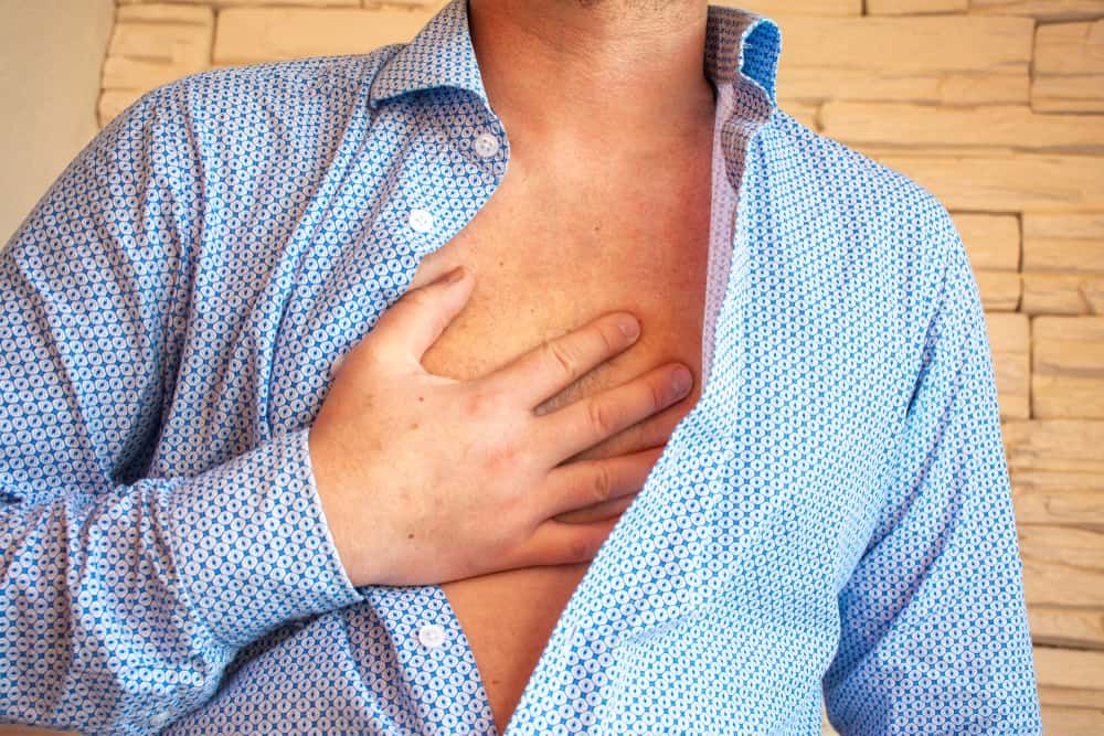 ခိုရင်အုပ် (Pectus carinatum)