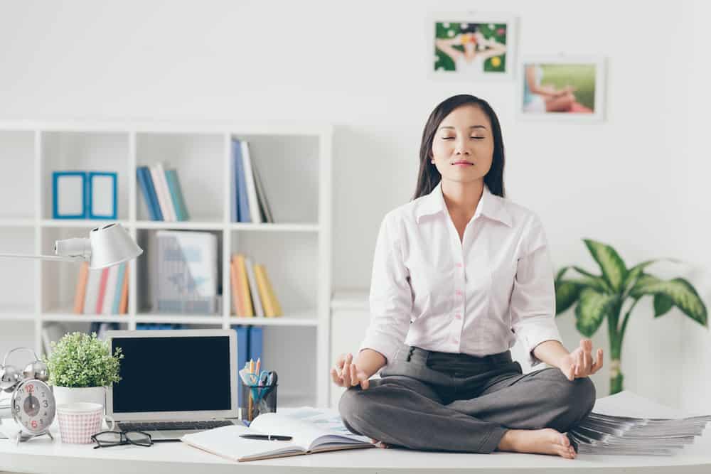 စိတ်ဖိစီးမှုများတဲ့ Office life မှာ အဆင်ပြေပျော်ရွှင်နေအောင် ဘယ်လိုဖန်တီးယူကြမလဲ။