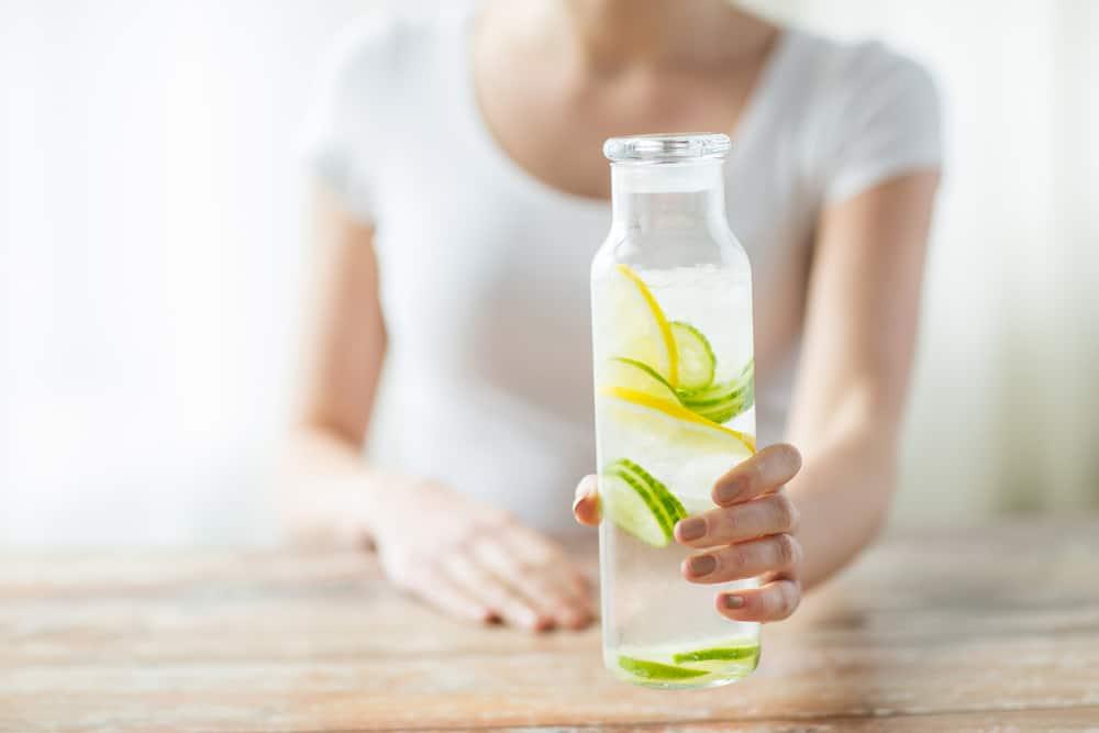 ကိုယ်ဝန်ဆောင်မေမေ Detox Water သောက်လို့ရလား။