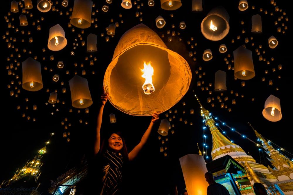 ချစ်ခင်မြတ်နိုးမှုနဲ့ အလေးဂရုပြုမှုကို ဖော်ပြကြတဲ့ အခိုက်အတန့်