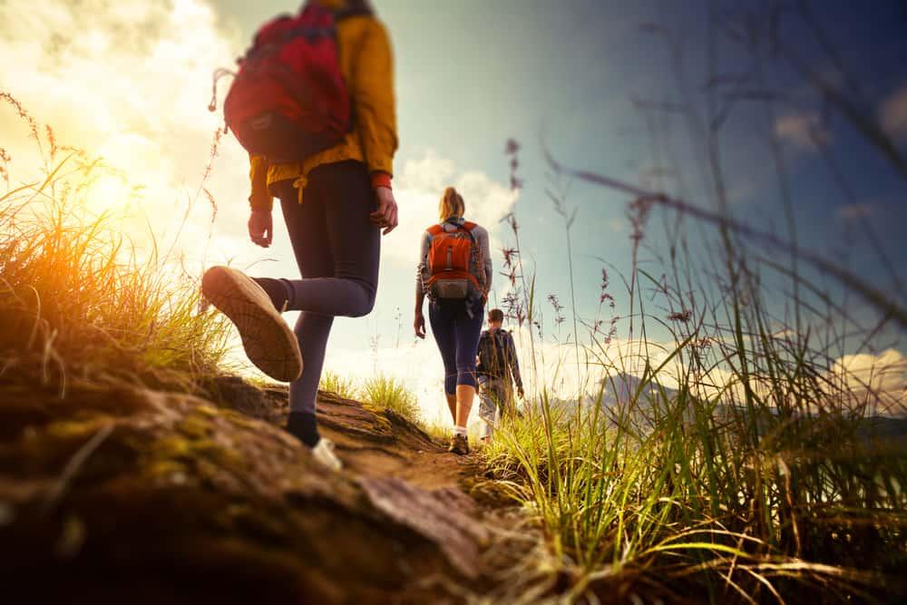 ကပ်ဘေးရဲ့ မွန်းကျပ်မှုတွေကို Hiking ထွက် ပြီး ဖြေဖျောက်ကြမလား