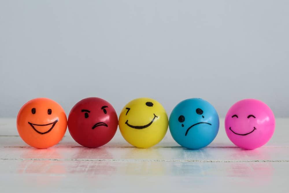 Negative emotions တွေကို ဘယ်လိုကိုင်တွယ်မလဲ။