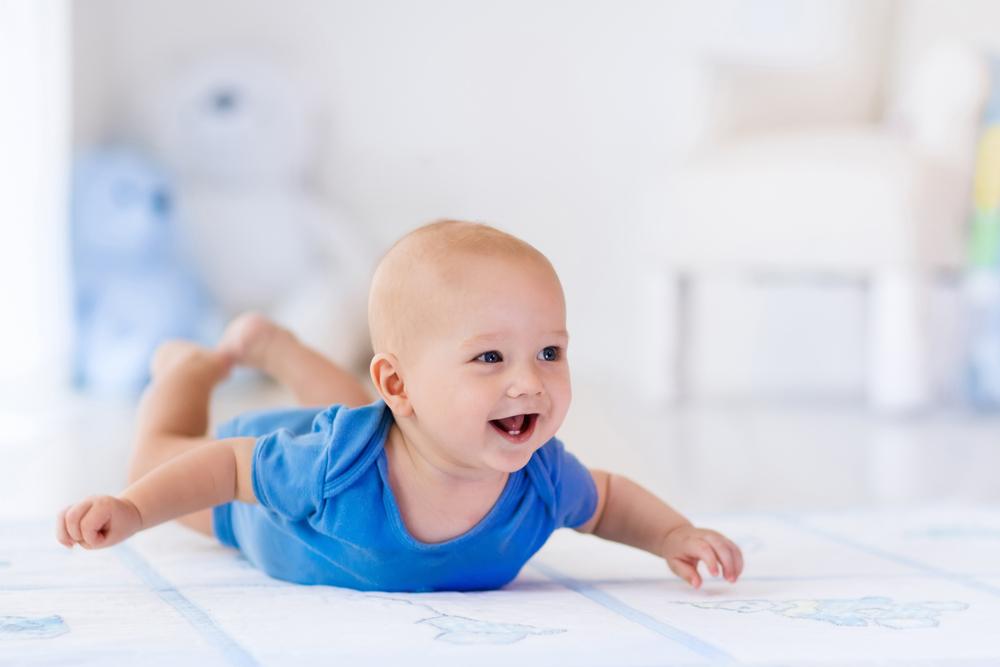 ကလေးတွေကို tummy time ဘယ်လိုကျင့်ပေးမလဲ