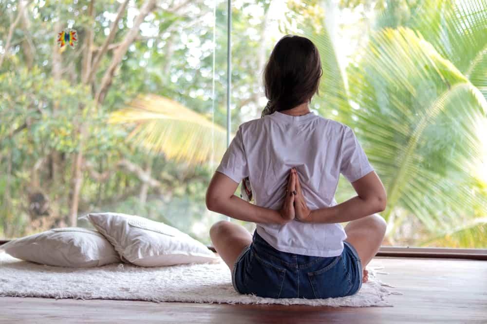Reverse prayer ယောဂပို့စ်လေးရဲ့ ကောင်းကျိုးလေးများ
